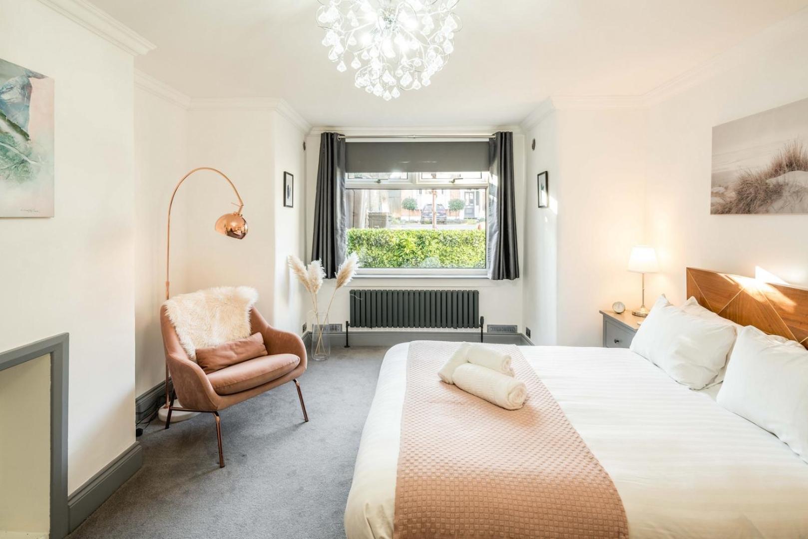 Spacious 1br Flat In Wanstead: Garden & Comfort Casa vacanze *